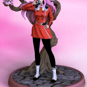 Pode incluir: Estatueta de um personagem com cabelo rosa, chifres vermelhos e uma roupa vermelha, segurando um pirulito. A figura está em pé sobre uma base redonda com uma estrutura semelhante a uma árvore atrás. O personagem usa leggings pretas e botas brancas.