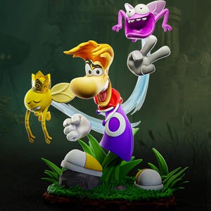 Puede incluir: Una colorida figura de un personaje de videojuego con cabello amarillo, cuello rojo y pantalones morados. También se presenta una criatura amarilla con una corona y una criatura morada con un signo de la paz. La figura está sobre una base con hierba verde.