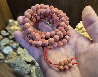 Bracciale in corallo grezzo 108, 108 perle di corallo grezzo da 8 mm, corallo rosso grezzo 108