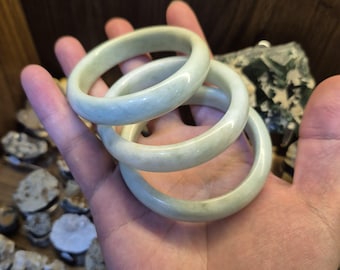 Bracciale rigido in giada verde e bianca, bracciale in giada naturale, bracciale rigido in pietra di giada