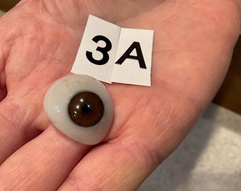 Vente de globes oculaires ! Yeux en verre vintage, véritable prothèse, authentique