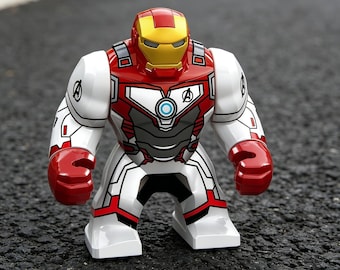 Marvel Avengers Iron Man Hulk Buster Minifigure: glossy plastic, metallic finish, detailed arc reactor and armor print, for collectors