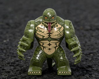 Miniatura di Killer Croc MOC, compatibile con i blocchi DC Comics, perfetta per decorare la scrivania e come topper per torte, realizzata in ABS di alta qualità.