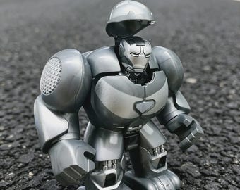 Iron Man Hulkbuster-Style Erwachsenen-Figur: Silber galvanisierte Metalllegierung, gegliederte Pose, Helm zum Öffnen und detaillierte Rüstung