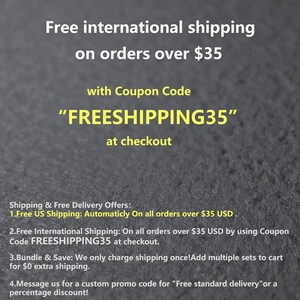 K&ouml;nnte beinhalten: Text auf grauem Hintergrund mit der Aufschrift "Kostenloser internationaler Versand bei Bestellungen &uuml;ber 32 &euro;" mit dem Gutscheincode "FREESHIPPING35" beim Bezahlen. Zus&auml;tzliche Textdetails zu kostenlosen Versandangeboten.