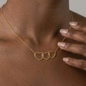 Personalized Family Name Necklace with Hearts, Kids Name Necklace for Mom, Multiple Heart Necklace, Mothers Day Gift, Gift for Wife, Brass