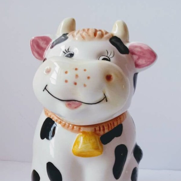 Vintage ceramic Cow sugar bowl / black and white / serving jar / canister / Kitchen decor / container / kitchen storage / country / coffee