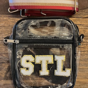 Bolso transparente STL Stadium - Bolso bandolera transparente - Bolso para el día del partido - Parches de chenilla - Parches adhesivos - Bolso de plástico - Bolso bandolera para estadio - Cardinals