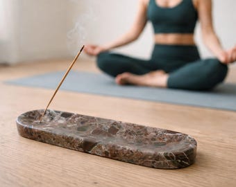 Porta incienso de mármol rojo: quemador de incienso de piedra hecho a mano, bandeja larga para cenizas, decoración de meditación, porta fragancias bohemio para el hogar.