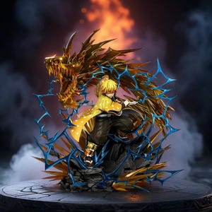 Może przedstawiać: Szczegółowa figurka postaci z anime w dynamicznej pozie, dzierżącej miecz. Figurka osadzona jest na tle złotego smoka i niebieskich efektów błyskawic. Postać nosi żółto-czarny strój, stojąc na skalistej podstawie.