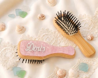 Pettine portatile personalizzato per damigella d'onore/ Paletta in legno + retro in acetato/ Nome in acetato, monogramma/ Regalo per damigella d'onore, regalo di compleanno