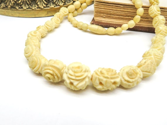 Vintage Carved Celluloid Graduated Bead Necklace … - image 2