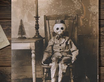 Creepy Crowned Doll Gothic Vintage Christmas Weird Art Greeting Card Blank Inside