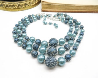 Collier ras de cou multirangs en perles de sucre bleues du Japon vintage SS56