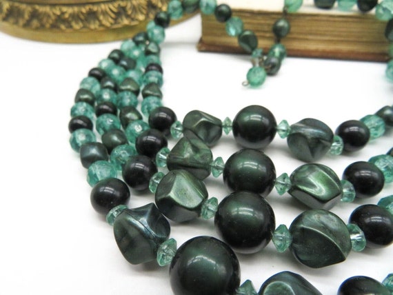 Vintage Chunky Layered Green Lucite Bead Choker N… - image 2