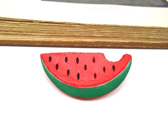 Retro Red Green Plastic Watermelon Brooch Pin NN55
