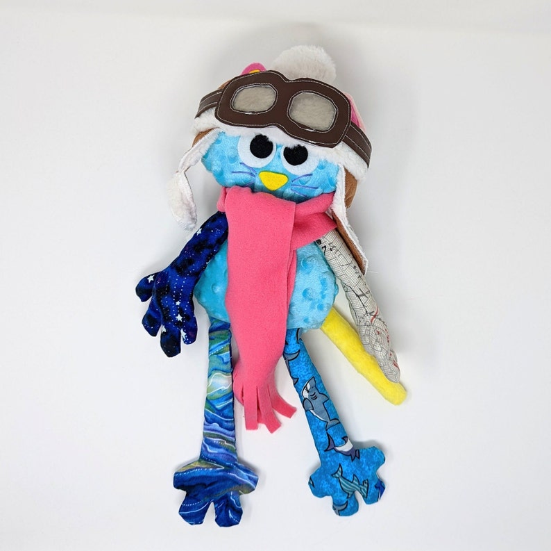 Airplane Pilot Cat Doll With Pink Scarf and Eyelashes by Chiquimiau® image 3