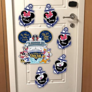 Imán personalizado para la puerta de un crucero Disney, imán con forma personalizada para camarote de DCL, imán náutico familiar troquelado, letrero con el nombre de Mickey marinero y ancla.