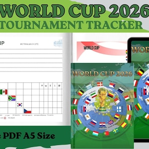Może przedstawiać: Śledzik turnieju World Cup 2026 z zielono-białym designem. Obraz zawiera notatnik, broszurę i tablet, wszystkie wyświetlające logo i informacje o turnieju. Widoczny jest tekst "Printable PDF A5 Size".