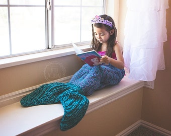 Mermaid Tail blanket // Toddler + Child size