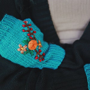 Wildflower Headwrap & Fingerless Mitts Set // Embroidered Florals // Autumn giftset image 3