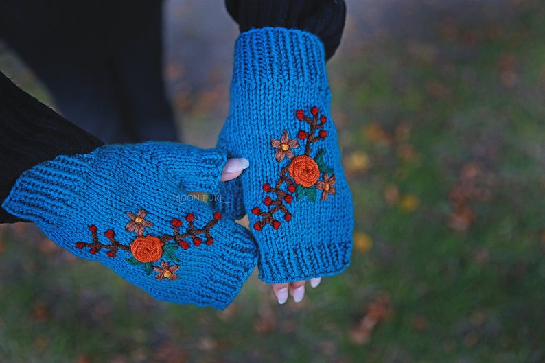 Wildflower Headwrap & Fingerless Mitts Set // Embroidered Florals // Autumn giftset image 5