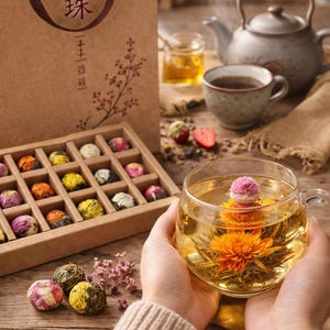 Blooming Tea Gift Set with Flowering Tea Balls – Handmade Flower Tea Gift Box – Chinese Blooming Tea – Unique Tea Lover Gift –Luxury Tea Set