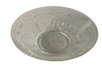 Heritage pattern clear glass serving bowl