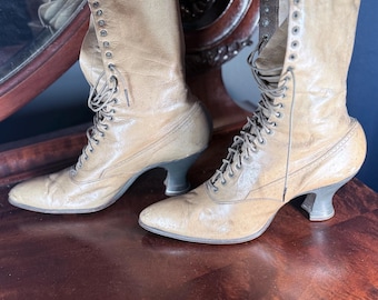 Antique High Lace Up Early 1900s Victorian/Edwardian Light Brown Leather Boots