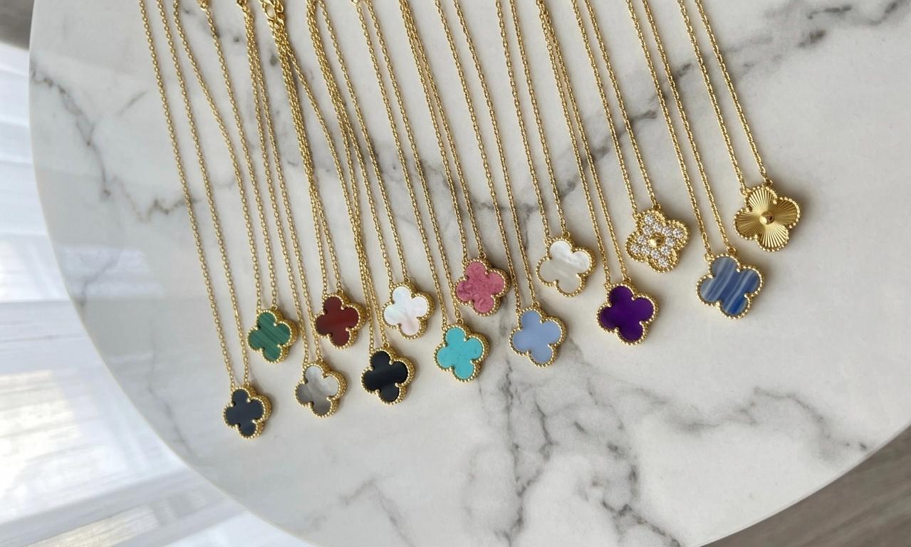 Van cleef clover necklace - Etsy 日本