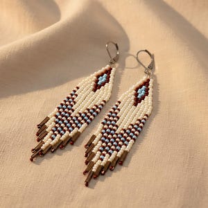 Brincos de franjas com miçangas: joias com miçangas inspiradas no estilo Cherokee