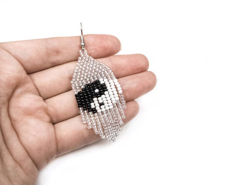 Yin yang earrings Yin and yang Yin yang symbol Yin yang jewelry Black white earrings Yoga earrings Unique earrings Everyday earrings Beaded