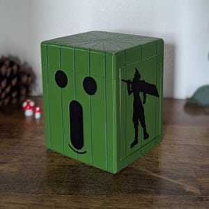 Boîte de présentation Final Fantasy Cactuar Commander. Contient plus de 100 cartes avec pochette pour MTG, pokémon, etc.