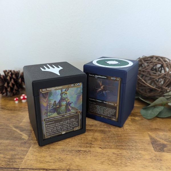 Customizable Commander Display Deck Box. Holds 100+ Sleeved cards for MTG, pokemon, etc.