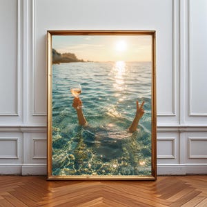 Wandbild mit Sonnenuntergang am Meer, Küstenfotografie, Wein im Meer-Print, mediterrane Meereslandschaft, Sommerurlaubsästhetik, friedliches Meer