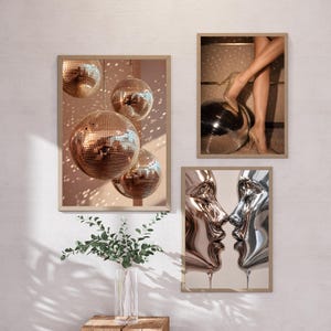 Discokugel-Wandbild, Spiegelkugel-Deko, Retro-Glamour-Fotografie, Disco-Ästhetik, Moderne Wohndeko, Wandbild für Musikzimmer, Studio-Deko Bild 6