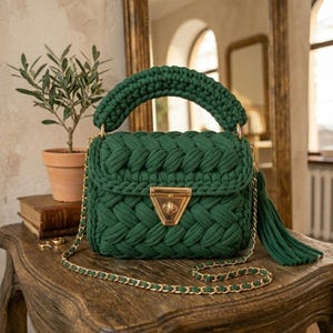 Crochet Handbag Pattern – T-Shirt Yarn Shoulder Bag Tutorial (PDF)