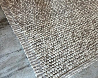 Cozy Beige Wool Rug with Custom Options - Handwoven Chunky Loop Style Beige / Cream Rug