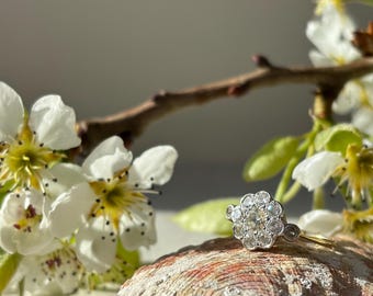 En vintage diamantring i kluster