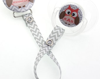 Personalized Name and/or Monogram Grey Chevron with Owl Pacifier Clip (PER 81) (MSRP 19.00)