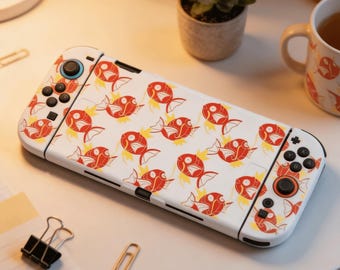 Nintendo Switch Hülle „Niedliches Karpador“ – Schutzhülle für Switch 1, Switch 2 & OLED mit Joy-Con-Abdeckungen, Geschenk für Gamer