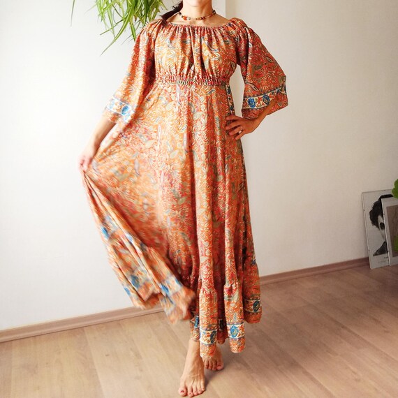 Vintage Silk Orange Paisley Boho Maxi Dress, Bell Sleeve Festival Kaftan
