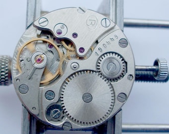 2605 Wostok Servised RUNS & KeepTime Russian watch movement for WATCHMAKERS Part