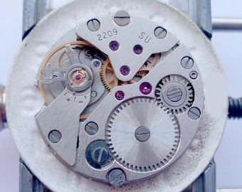 2209 WOSTOK RUNS & Keep Time Russian used watch movement 4 WATCHMAKERS Part
