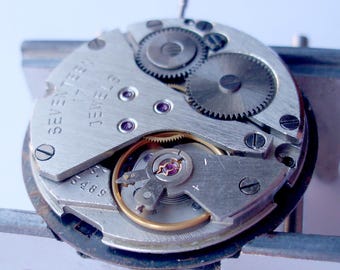2609.H POLJOT RUNS & Keep Time watch movement 4 WATCHMAKERS - Parts