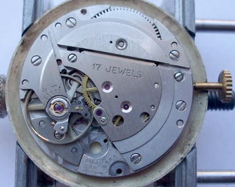 PUW 360 -  Servised RUNS & Keep Time German watch movement 4 WATCHMAKERS - Parts