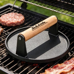 Personlig gjutjärnspress, graverat namn utomhusgrillköttpress i trähandtag, biff-baconkrossare, inflyttningspresent, grilltillbehör