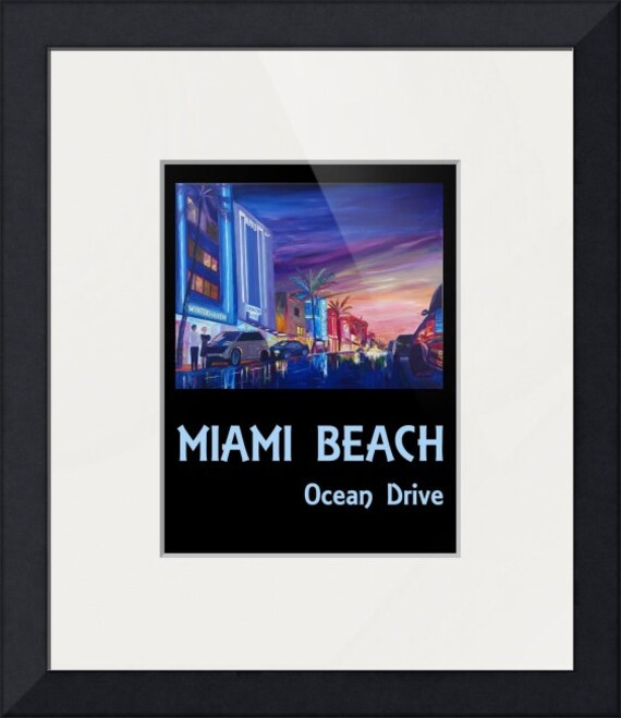 Poster Miami Florida skyline and bay at sunset through two palm trees. – Muurposter Poster Miami Florida skyline and bay at sunset through two palm trees. – Muurposter