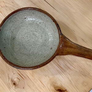 Vintage Studio Pottery Pipkin | Hand-Thrown Ceramic Skillet Bowl with Handle | Mid Century Speckled Stoneware Sauce Pan