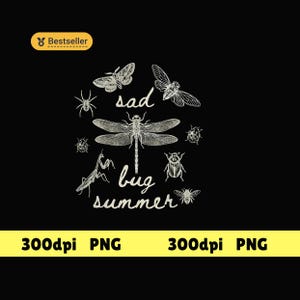 Op de afbeelding: Een zwart grafisch ontwerp met witte lijntekeningen van diverse insecten, waaronder een libel, mot, spin, bidsprinkhaan en kever. De tekst "sad bug summer" is in een wit cursief lettertype in het midden van de insectencollectie geplaatst.